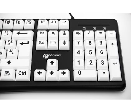 Zwart toetsenbord voor senioren met toetsen en witte letters